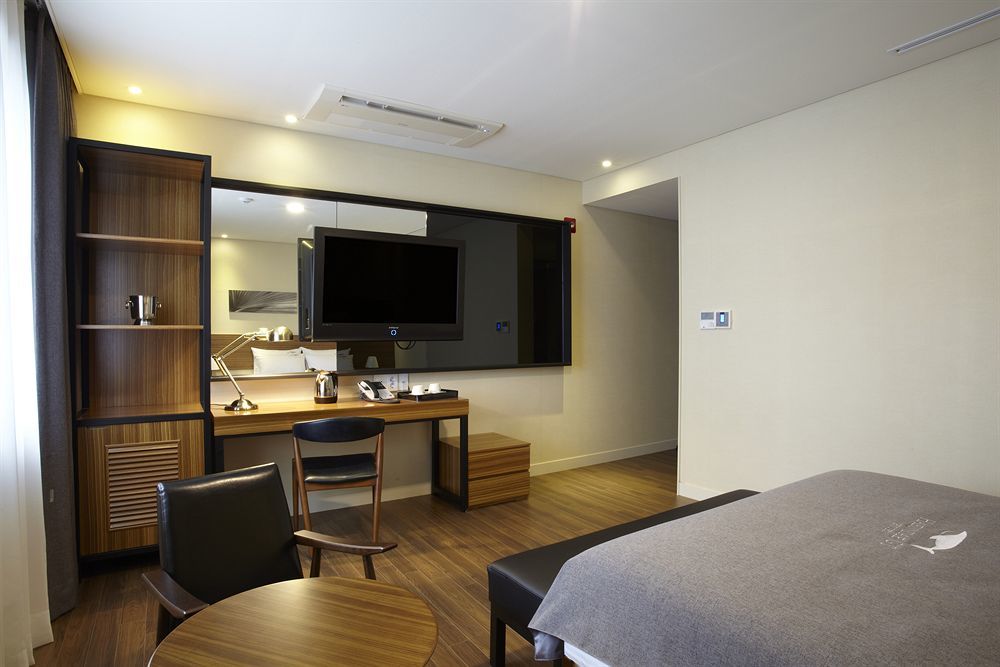 Cinema House Hotel In Busan Ngoại thất bức ảnh