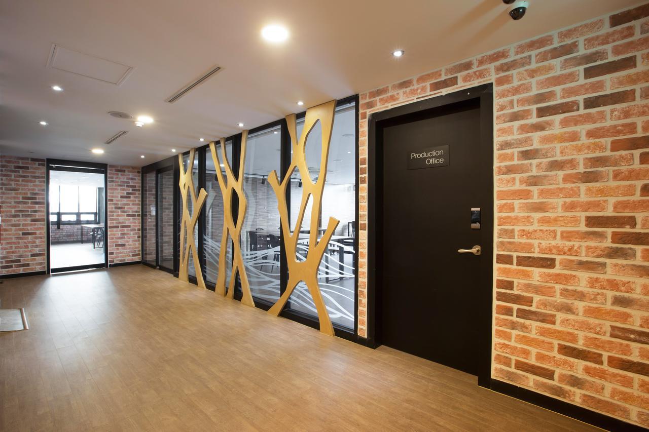 Cinema House Hotel In Busan Ngoại thất bức ảnh